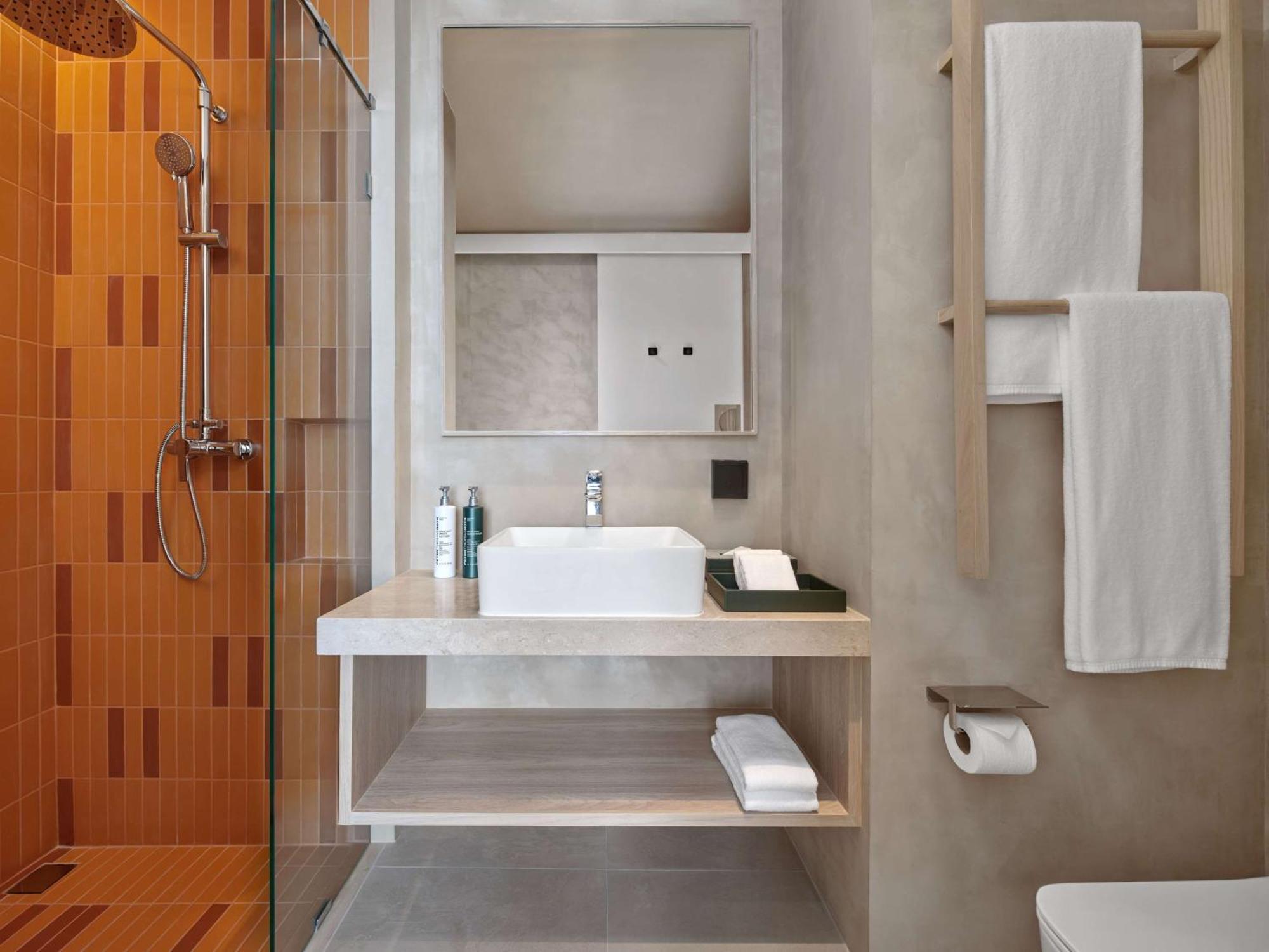 Hilton Garden Inn Районг Екстериор снимка