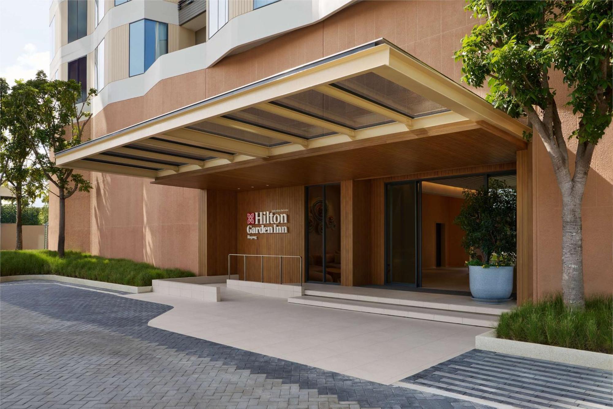 Hilton Garden Inn Районг Екстериор снимка